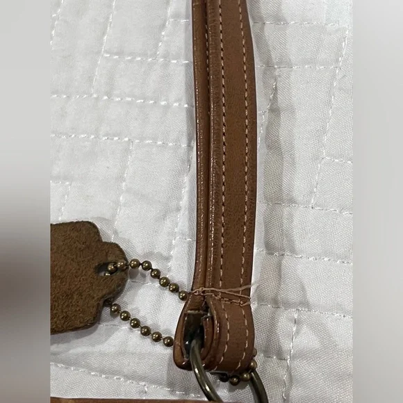 COACH :: CLUTCH - Picture 7 of 15